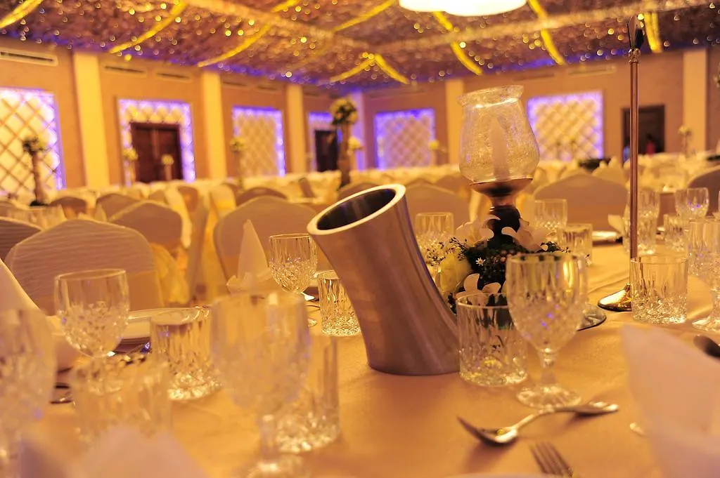 ***  Onreech Hotel Seeduwa Srí Lanka